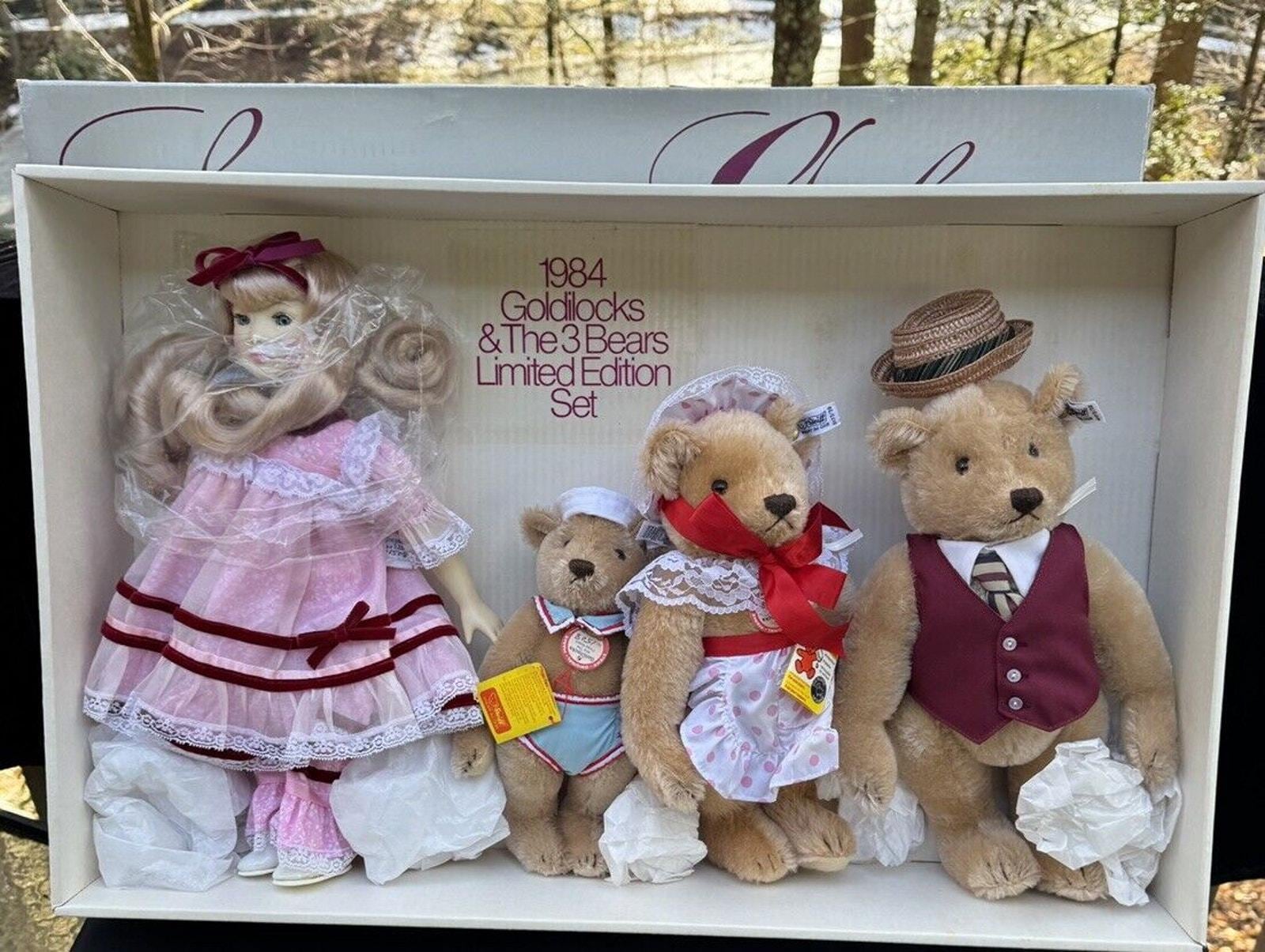 Rare Brand-new Designed by Suzanne Gibson Steiff Goldilocks Three