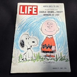 LIFE MAGAZINE MARCH 17, 1967 Charlie Brown & Snoppy! Peanuts Craze Issue Nice!