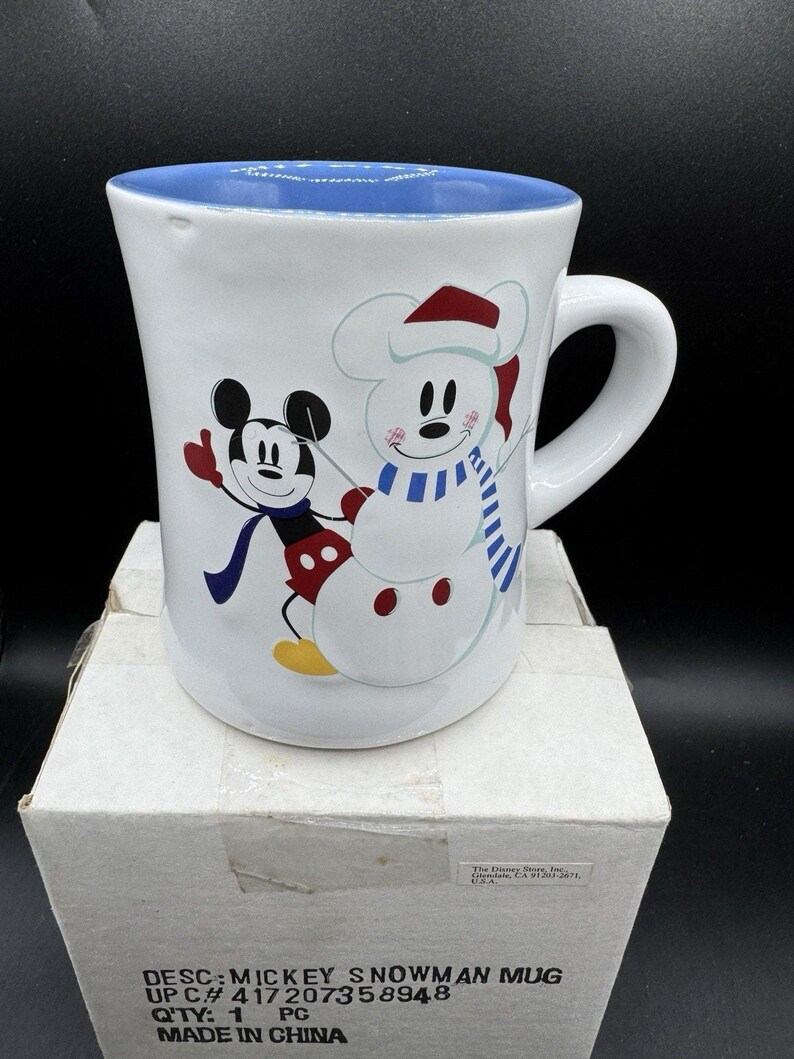New 1990’s Disney Store Mickey Mouse Snowman Snowflakes Coffee 12 oz Cup Mug NIB image 3