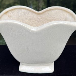 Vintage McCoy Garden Line Cream Tulip Ceramic Planter Tulip Green Vase 6.5”