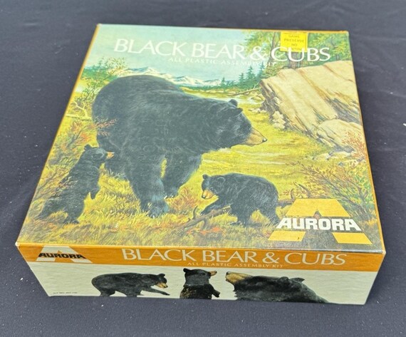 Vintage 1960's AURORA BLACK BEAR & Cubs Plastic Model Kit 407-130