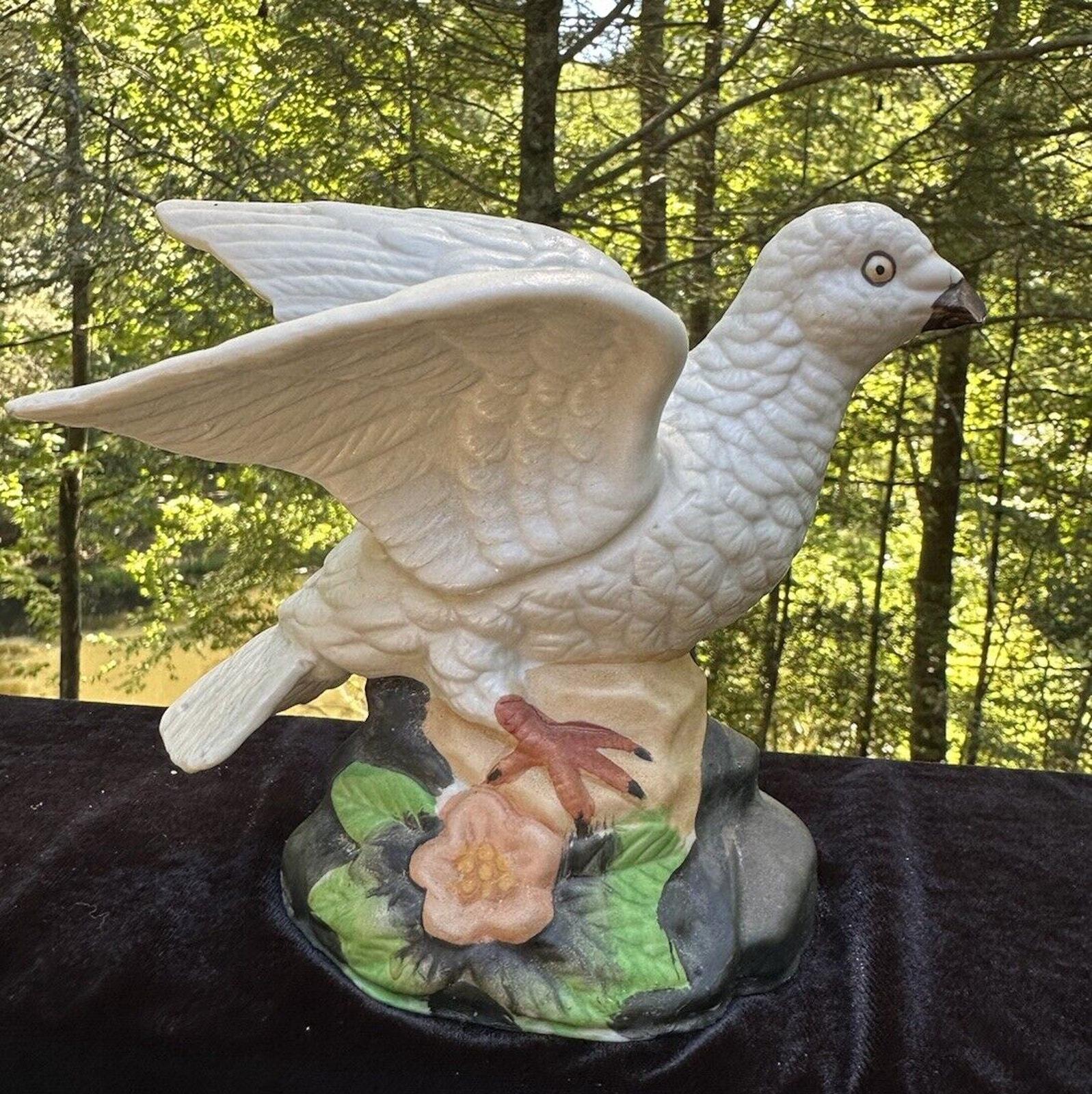 白磁鳩 素敵なヴィンテージ鳩の置物 白い高級磁器の花のベース コレクター