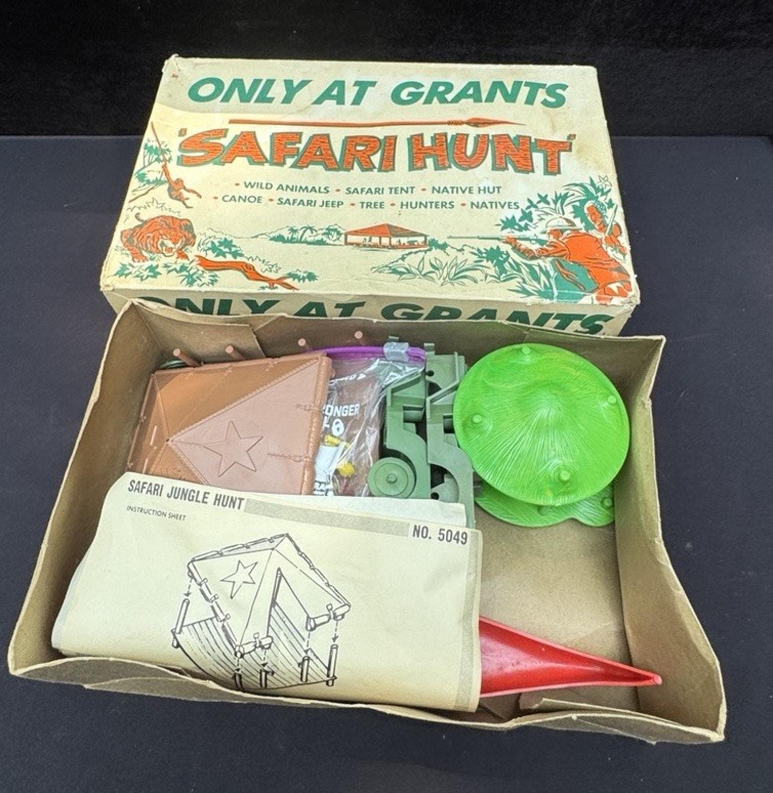 Rare 1950's Vintage Safari Hunt Only at W.T. Grants Toy Play Set