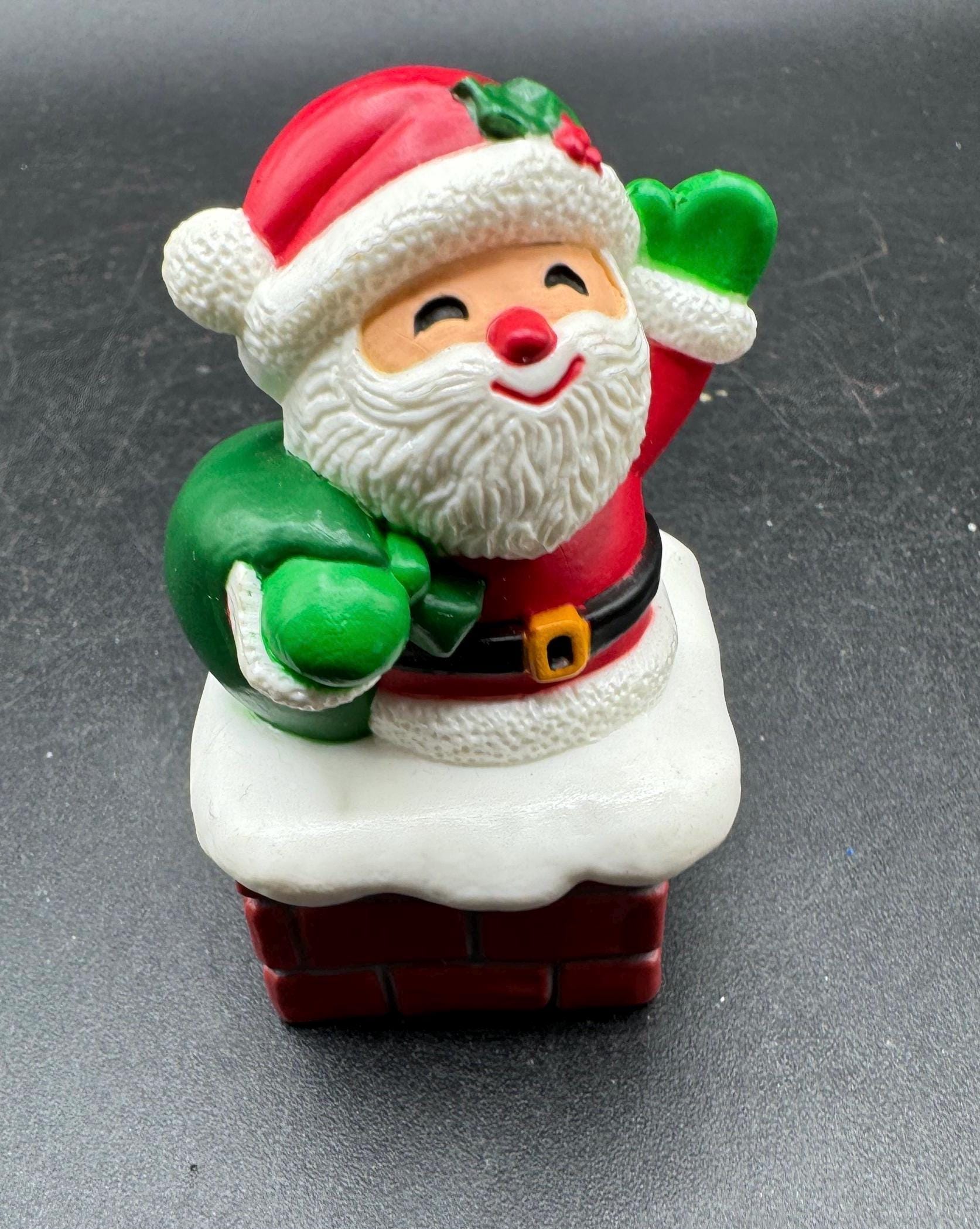置物 Message CANDOLL Merry X'mas Chico 1984 Hallmark Merry Miniature SANTA Atop Chimney Christmas Trinket