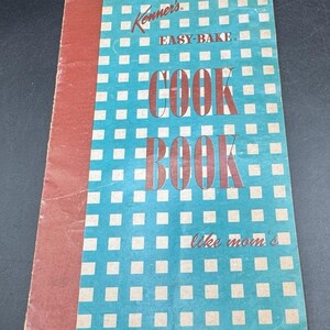 1960’s Vintage Kenner Easy Bake Oven Cookbook Instructions Like Moms -T30