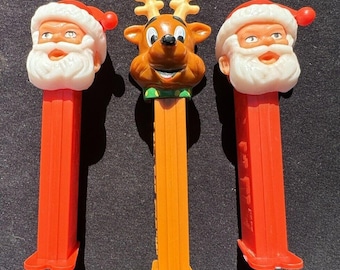 ヴィンテージ PEZ ディスペンサー 3 個 サンタとトナカイの足付き