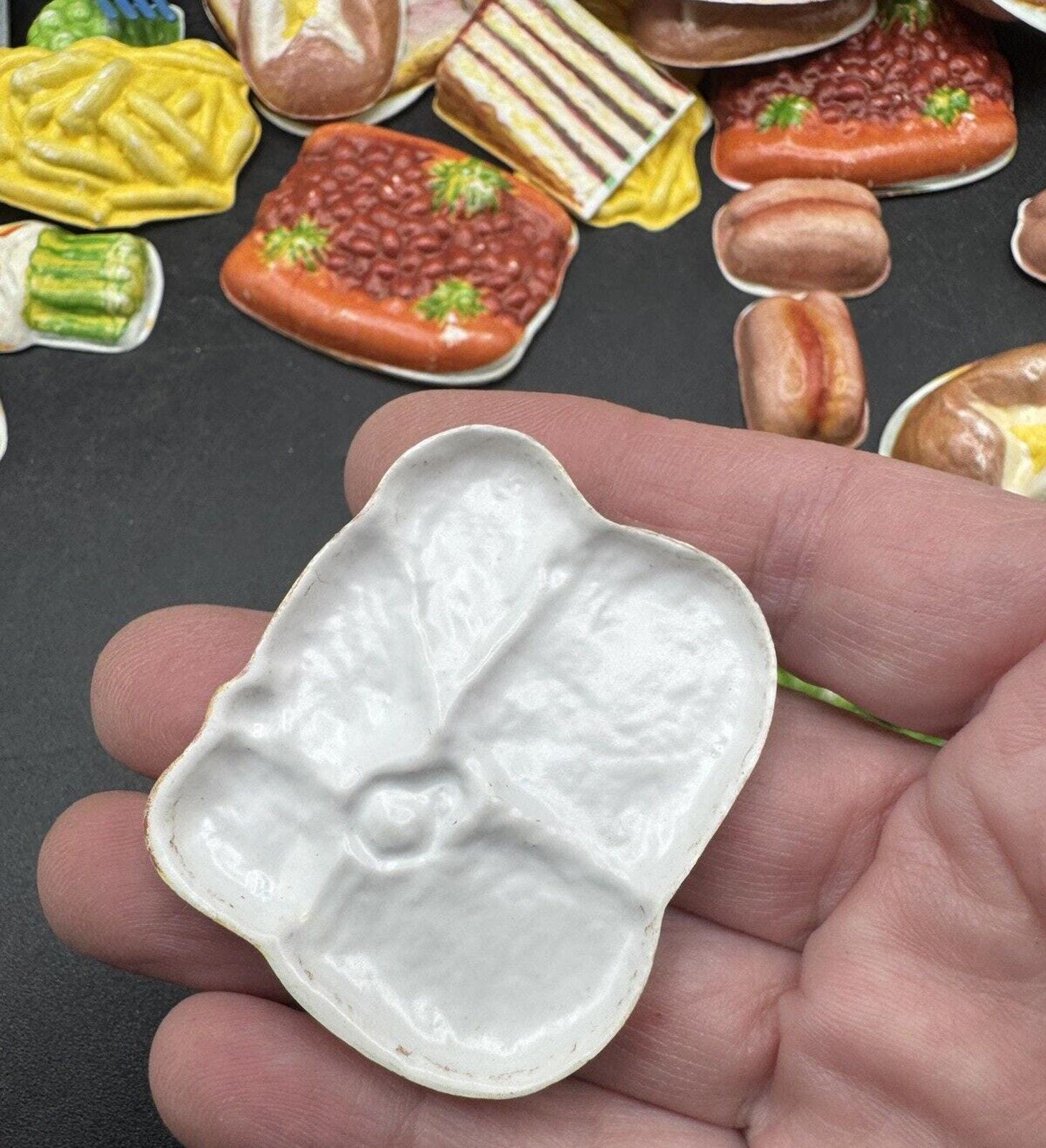 Huge Lot Vintage Celluloid Thin Plastic 1950s Molded Toy Dollhouse  display picture 1