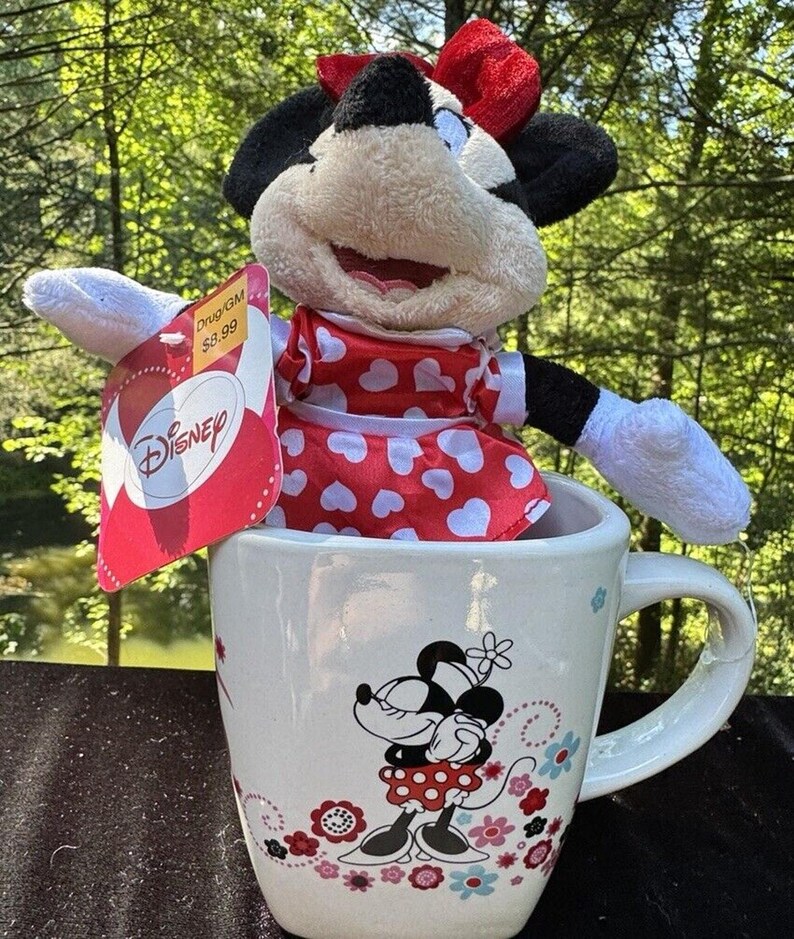 Disney Minnie Mouse Love Hearts Ceramic Coffee Mug & Plush Doll New! -C9 image 2