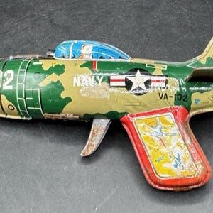 Vintage marin militär friktionsdriven plåt litografisk avtryckarplan Japan TN VA-102