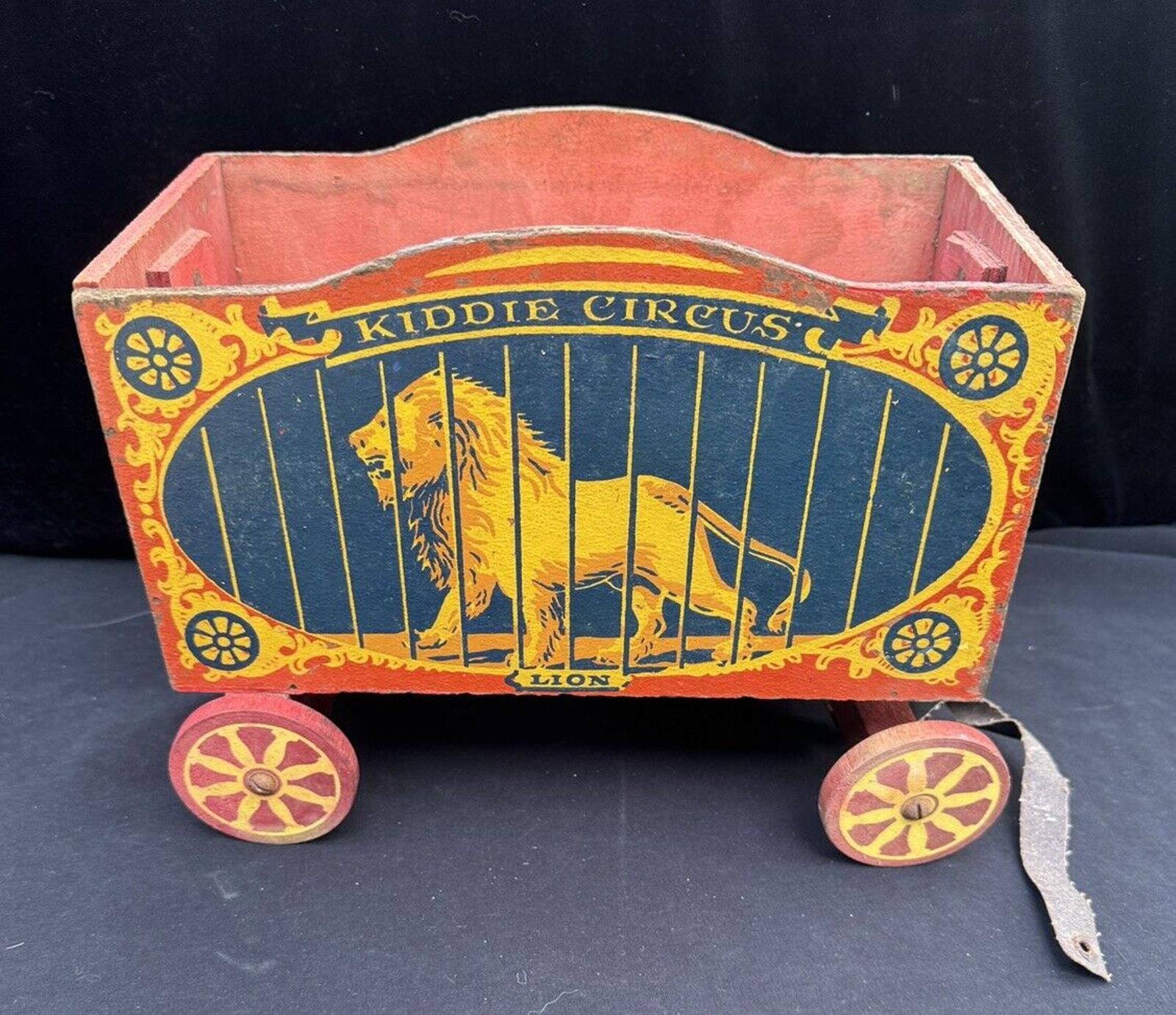 Very RARE 1945 ARTCOLOR KIDDIE Circus Lion Wood Cart Wood Wheels