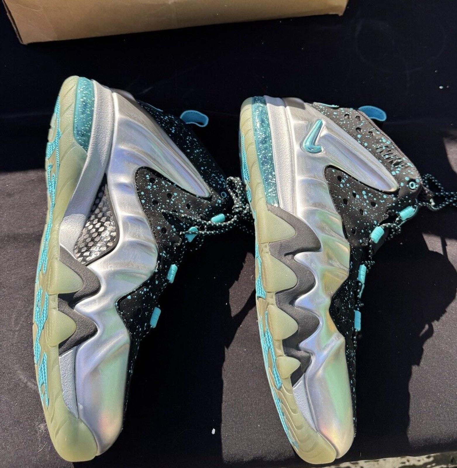 nike barkley posite max splatter