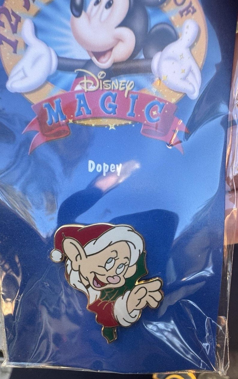 Disney Pin 16963 tienda Dopey 12 meses de magia corona navideña Blancanieves ¡Nuevo! imagen 5