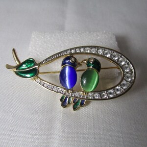 Vintage Lady Remington Love Birds Brooch