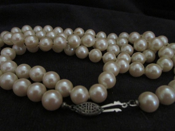 Lovely 29" Strand of 8mm Faux Pearls - image 3
