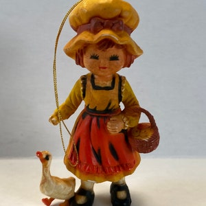 Vintage ceramic girl figurine with goose and basket, right hand broken but still fab condition, ornament ceramic,