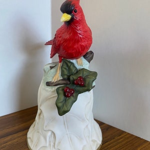 Cardinal Avon bell, 2000, with holly and berries, holly embossed leaves, Christmas decor, ceramic bell, woodland scenes, limb,