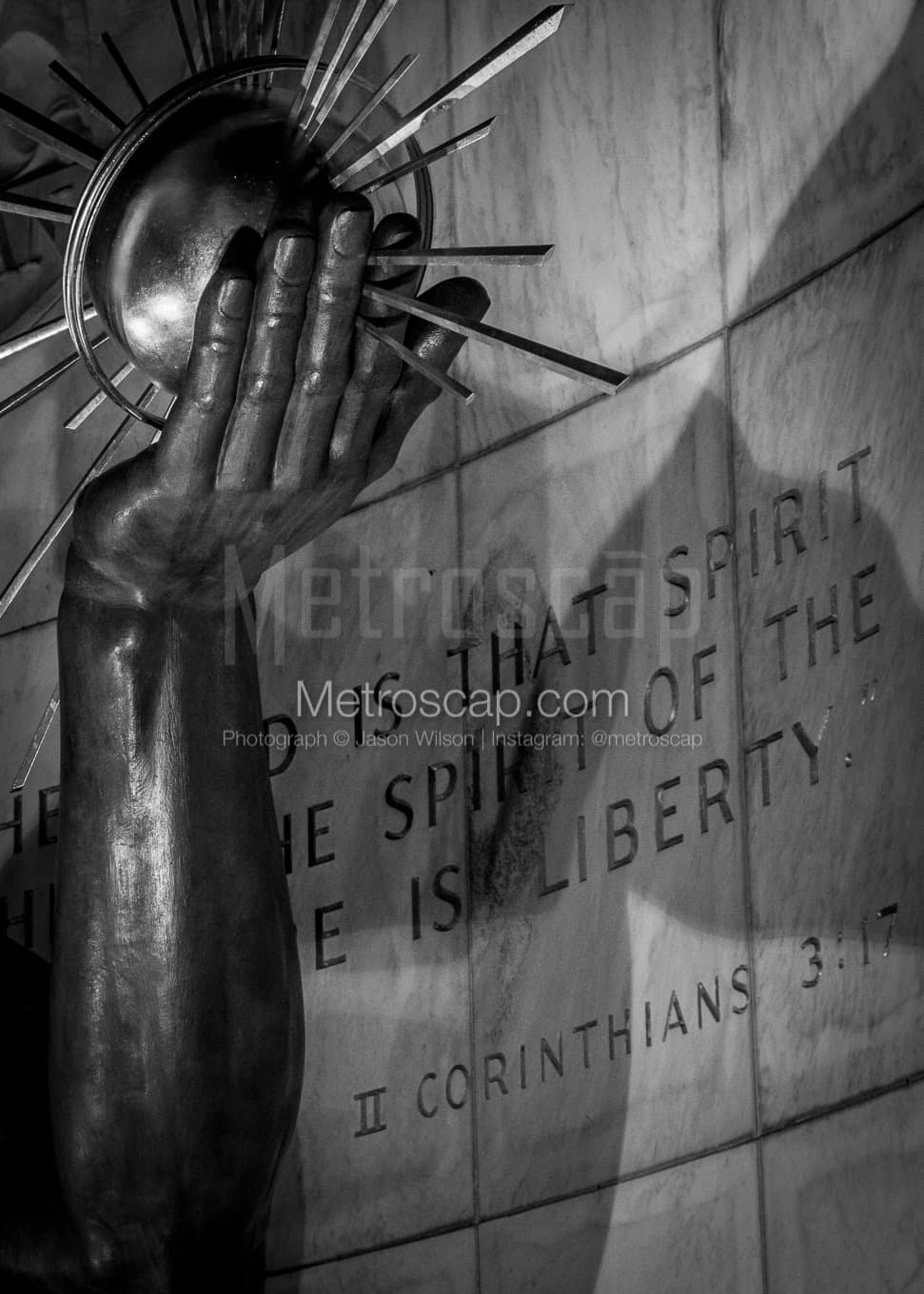 Detroit Pictures Black & White. Spirit of Detroit Left Hand at Night ...