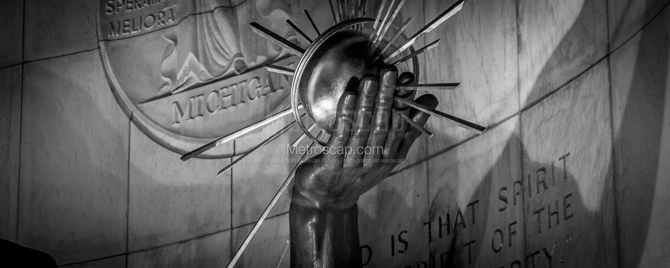 Detroit Pictures Black & White. Spirit of Detroit Left Hand at Night ...