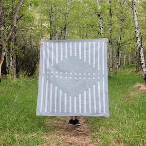 The Rows Quilt PDF Digital Pattern image 1