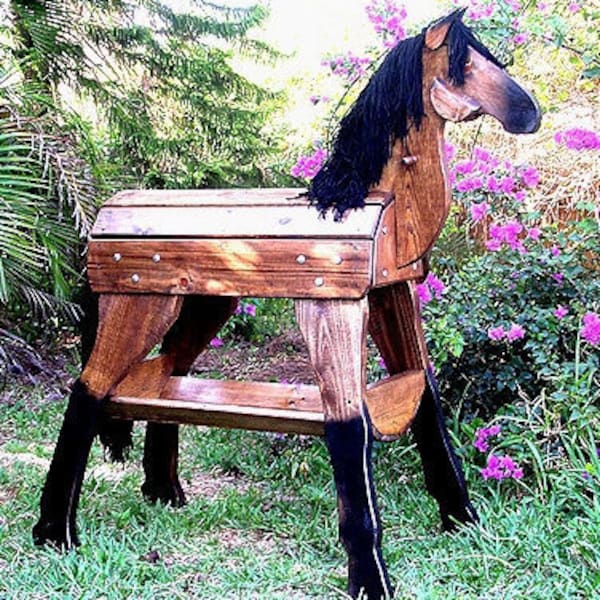 SaddleRack Horse Designs Hand Crafted From Solid Wood