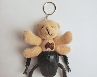 Llavero de peluche de osito de peluche espeluznante y adorable, estilo grunge gótico, bichos raros, escarabajos, osito de peluche, adorno para bolso