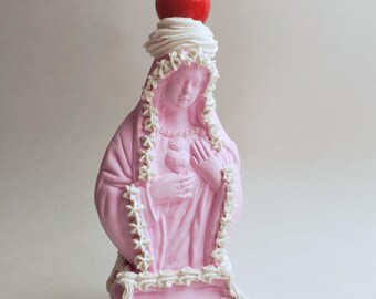 Pastel rosa, estatua de la Virgen María, glaseado falso, arte pop, kawaii, cutecore, decoración de dopamina, coqueta, dulce, caprichosa, busto, escultura