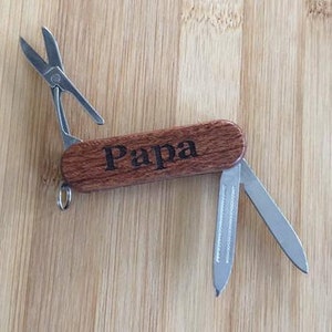 Papa Laser Engraved Rosewood Pocket Knife Tool 画像 1