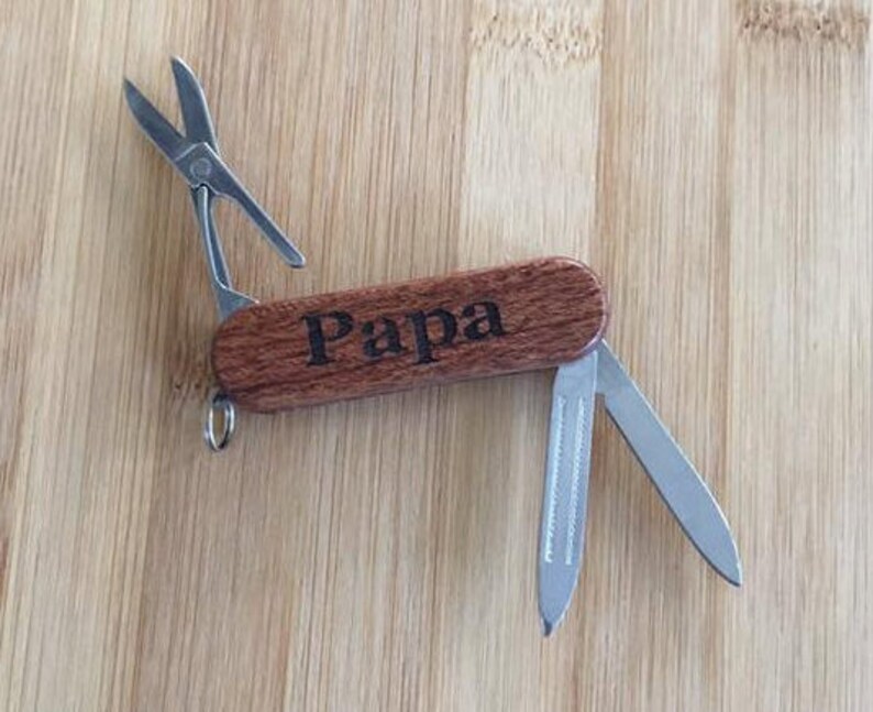 Papa Laser Engraved Rosewood Pocket Knife Tool 画像 1