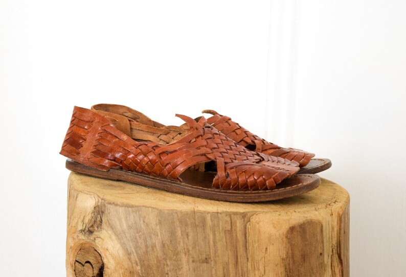 size 6 Vintage leather huarache sandals