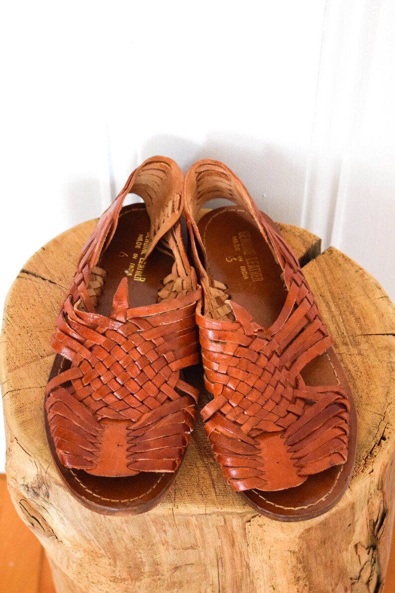 size 6 Vintage leather huarache sandals