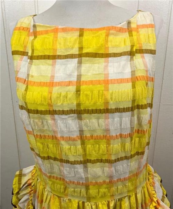 Vtg 50's Swing Dress sz Medium Yellow Ruffled Pla… - image 4