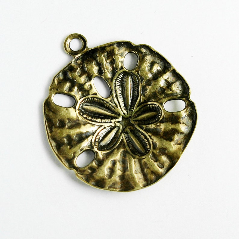 15mm Made in USA #TB136G 22 Antique Gold Plated Sand Dollar Charms