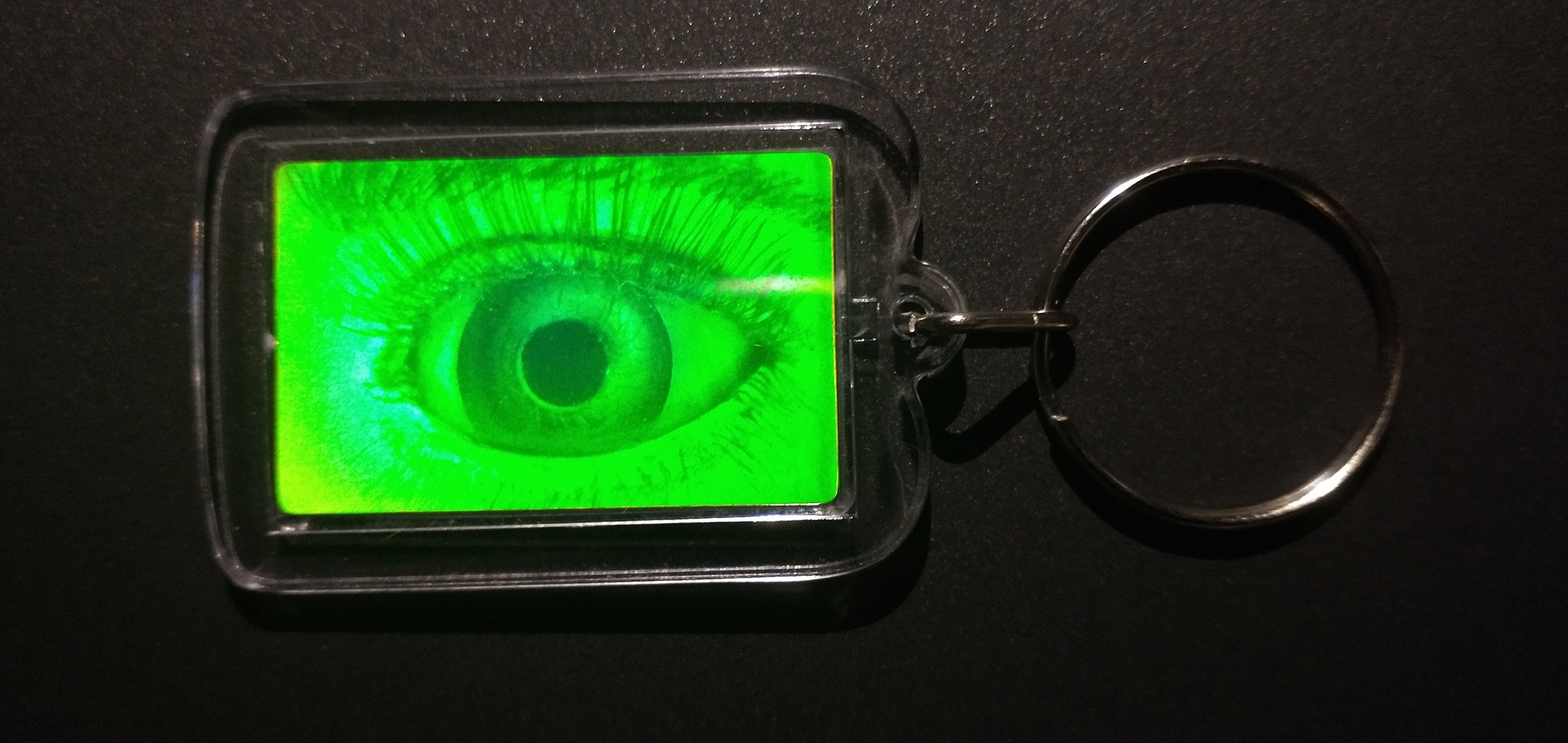 Vintage Hologram Eye Keyring/ Keychain True 3D Effect, 1980s-1990s Collectable, Has To Be Seen To Be Believed.