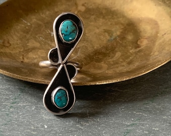 Vintage Southwestern Sterling Silver Double Turquoise Shadowbox Ring