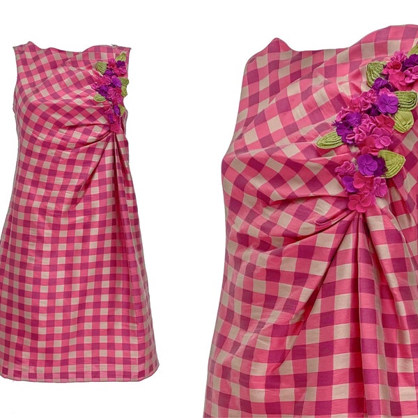 Robe Moschino gingham des années 2000, robe en soie, robe gingham rose, applique florale Moschino, Moschino des années 90, Moschino vintage, Moschino y2K