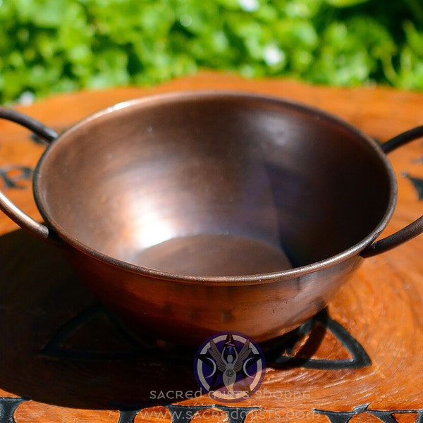 Old Fashioned Copper Pot Cauldron for Burning Incense, Blessing Bowl, Offerings, Smudge Pot, Wicca, Witchcraft, Ritual, Ceremony, Altar Tool