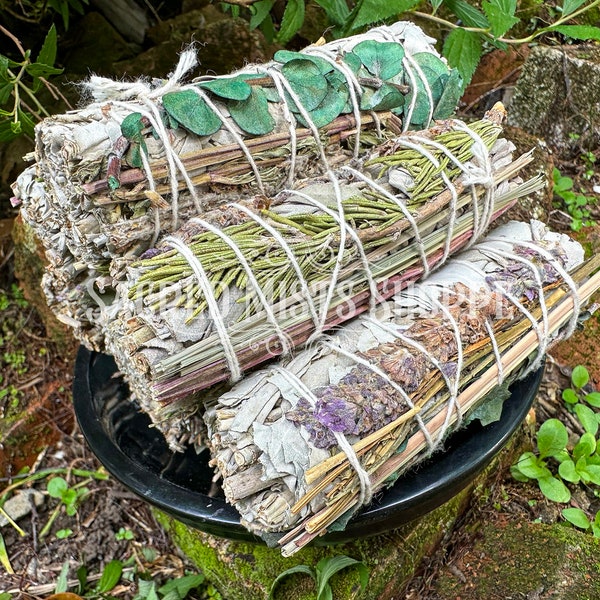 Super Smudge White Sage & 7 Herb Bundle - Mullein, Peppermint, Rosemary, Lavender, Lemongrass, Rue, and Eucalyptus for Clearing and Ritual