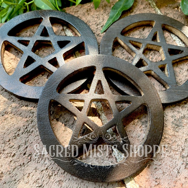 Pentacle Hand Carved Wooden Round Altar Paten for Offerings, Spells, Ritual, Altar Tile, Sacred Space, Decoration, Altar, Wicca, Witchcraft