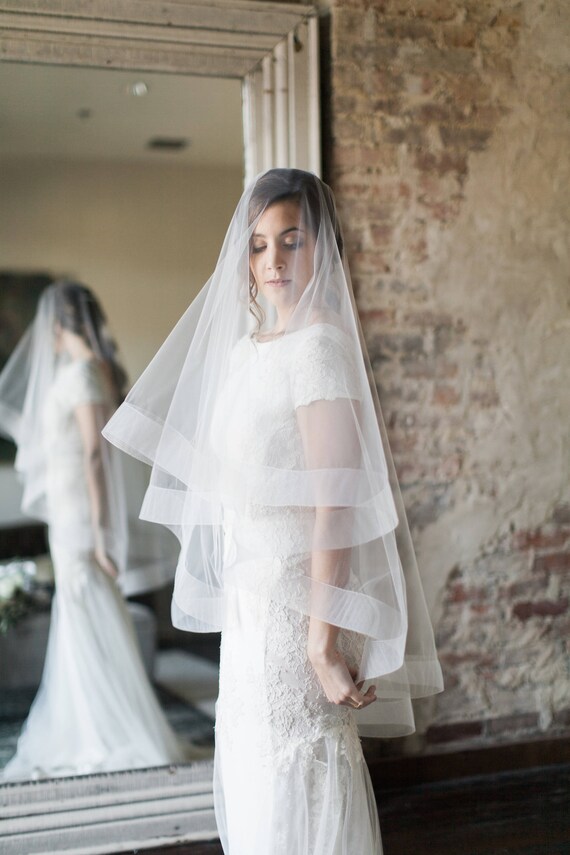 Veil with horsehair trim Clearance
