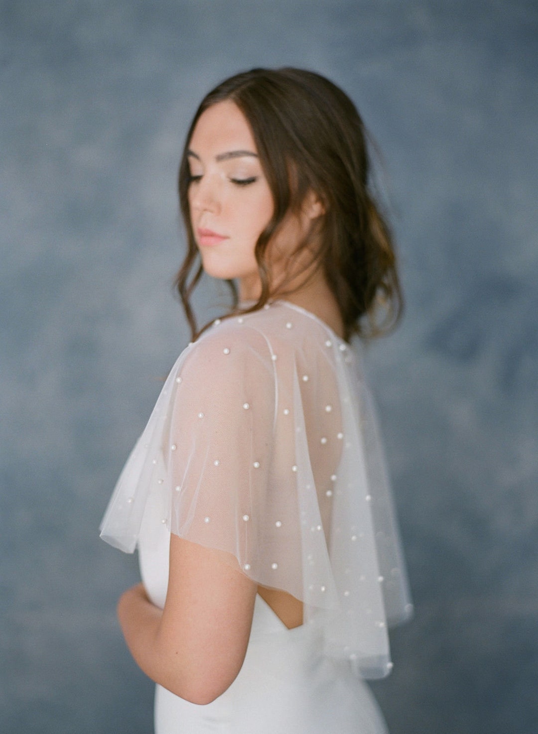 Elegant Pearl Topper for Wedding Dresses: Timeless Beauty and Sophistication