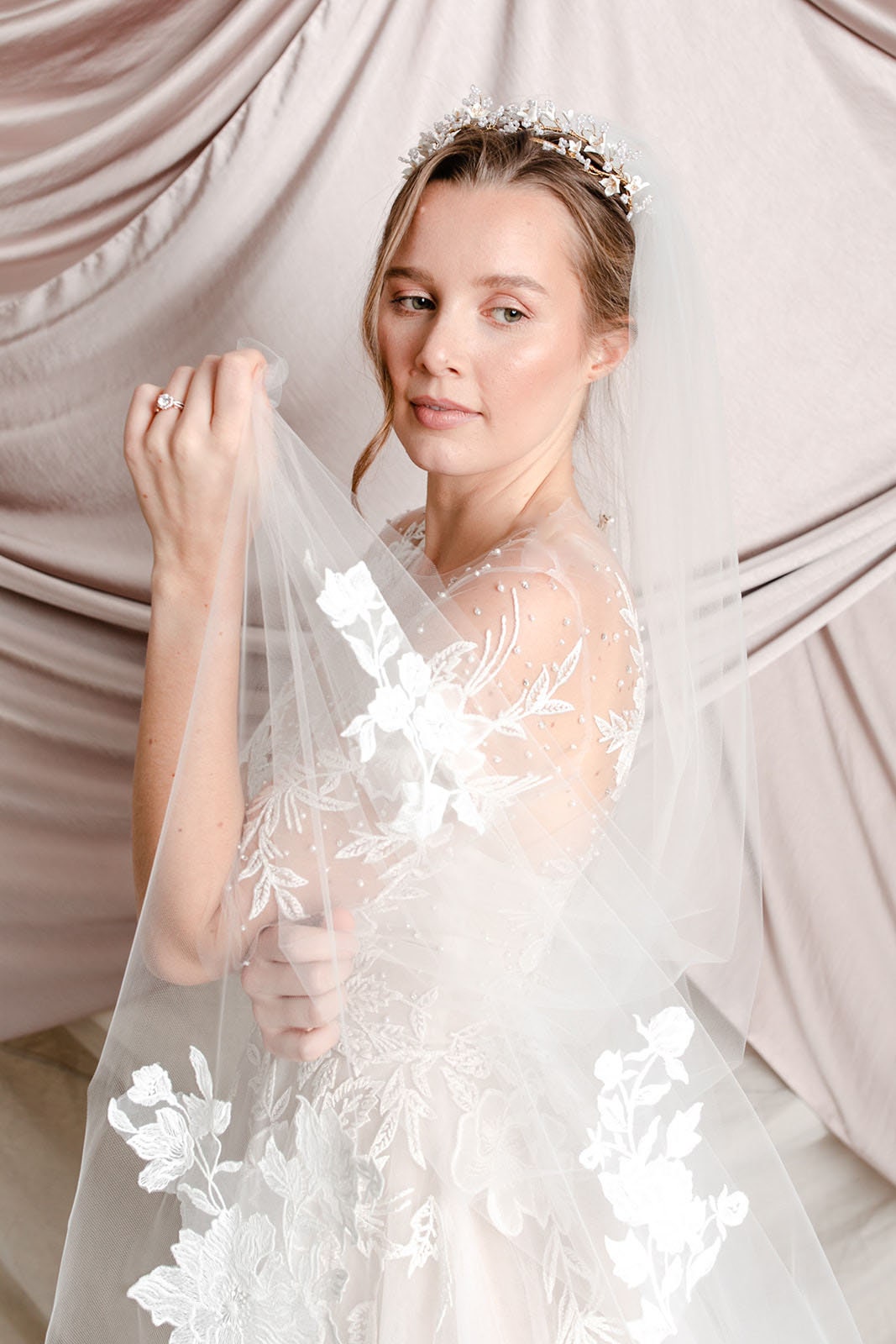 AliceandMaeBridal - Etsy display picture 1