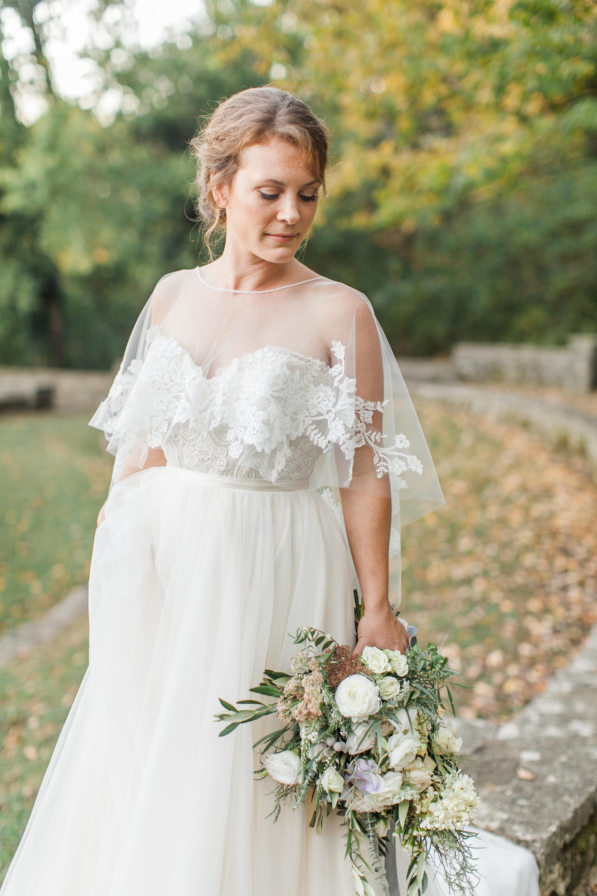 lace capelet wedding