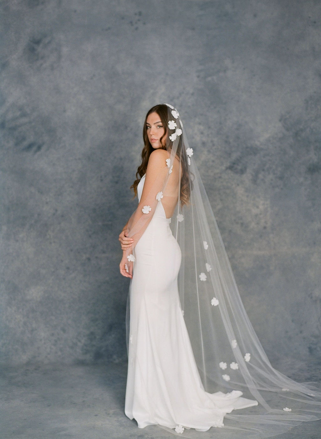 AliceandMaeBridal - Etsy display picture 3