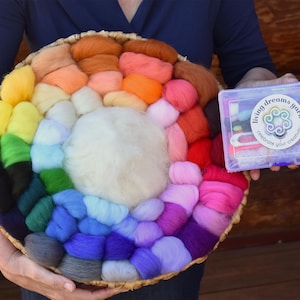 Needle Felting Kit Deluxe. Big Beginner Friendly Felt Kit, Colorful Wool Roving, Core Wool, Felting Needle Tools. DIY Kit Gift for Crafter.