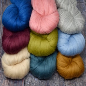 Air Merino Wolle - #7 Roving Yumbo Yarn 100% Wolle. Super weicher, extra dicker 1-fädiger Schal für Strick- oder Häkelschals, Überwürfe, Afghans & Decken.