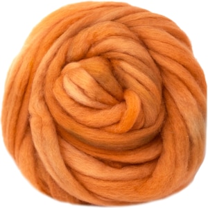 BFL HANDGEFÄRBTE Kammzugwolle 1oz / 4oz: Apricot, weicher Kammzug, vorgezogen für Handspinnen. Handwerklich Fibre, Filzen, Weben