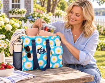 Personalized Daisy Tote, Everyday Monogrammed Floral Bag, 3D Puff Embroidery, Nurse Work Bag, Teacher Book Bag, Daisy Gift, Graduation Gift