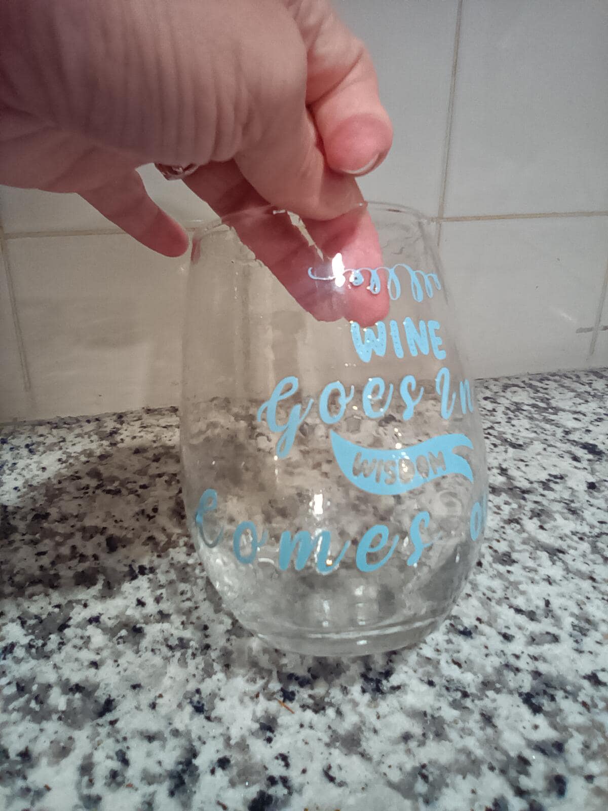 Wine goes in wine tumbler - Thumbnail 2