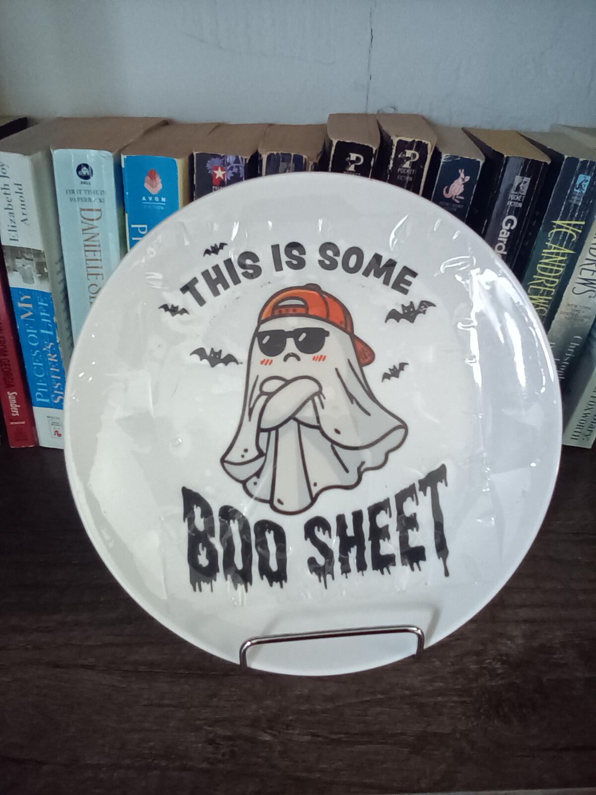 Boo sheet display  plate