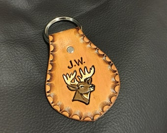 Llavero de cuero personalizado con cabeza de venado cola blanca